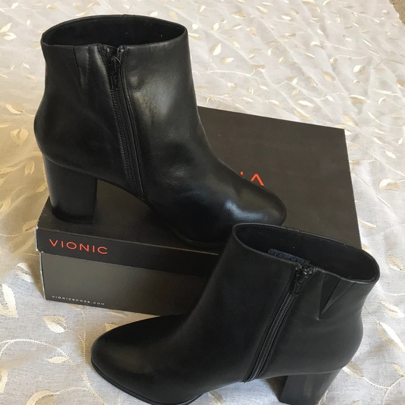 VIONIC Kennedy Bootie - Picture 3 of 8